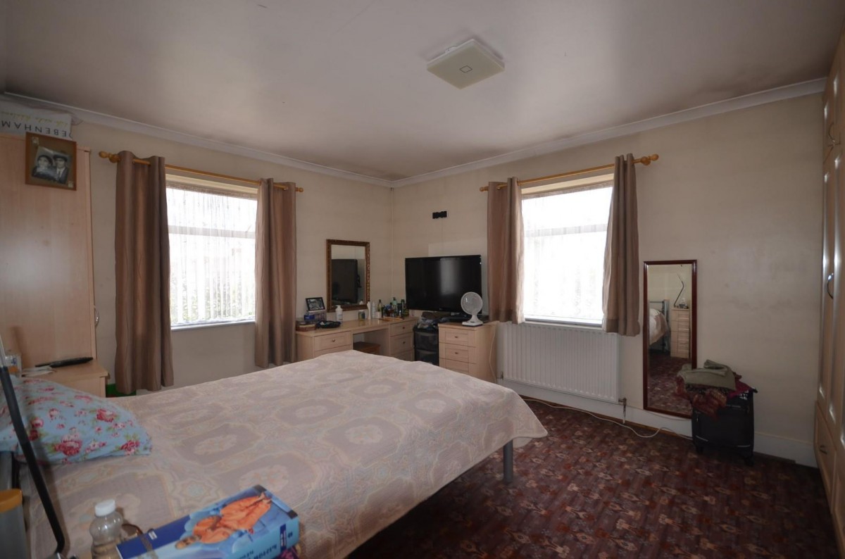 Chalfont Avenue, Wembley