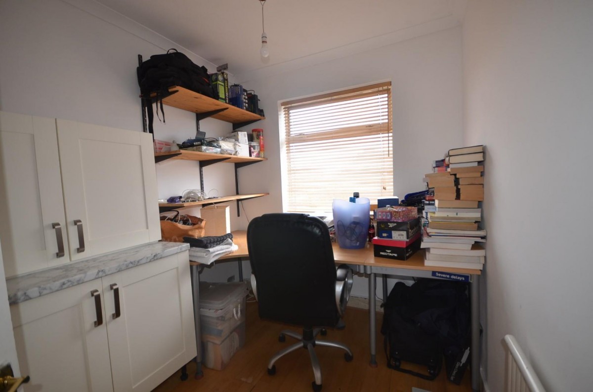 Chalfont Avenue, Wembley