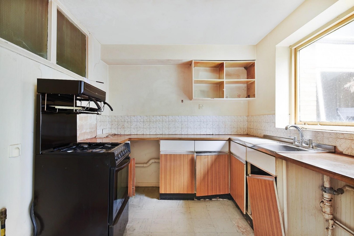 2 bedroom Flat for sale in Talbot Road, London, N15