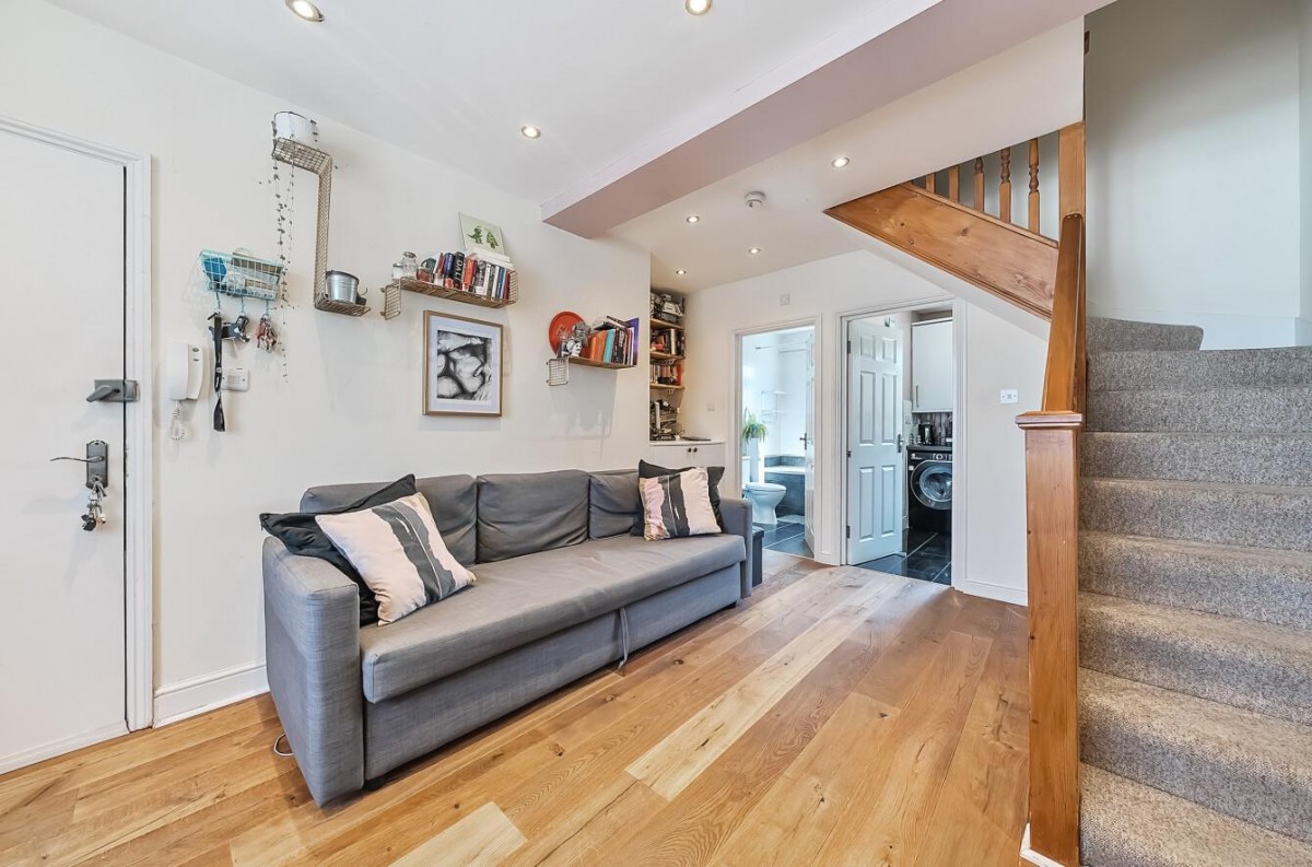 Broadfield Road, London, SE6 1ND