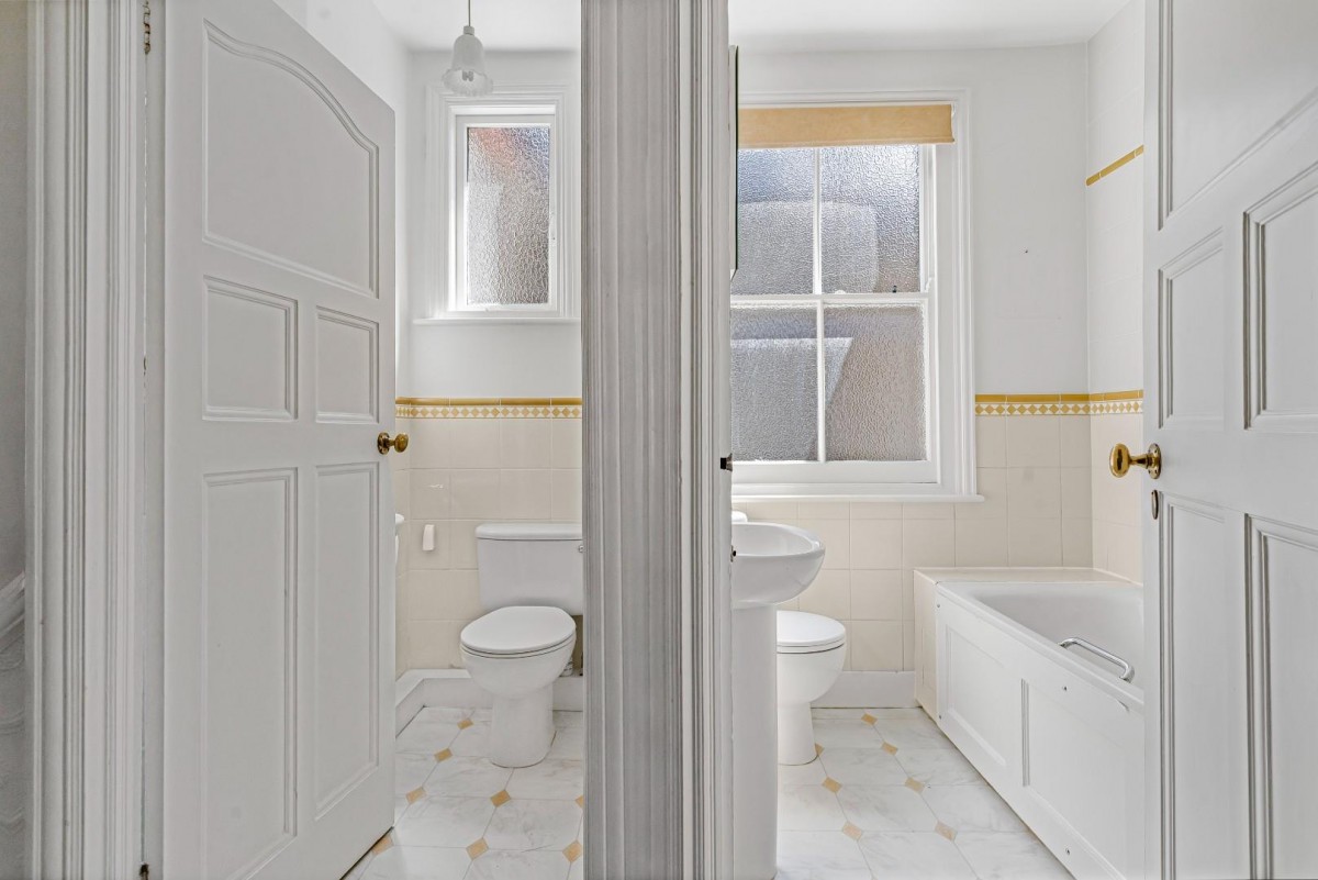 Woodwarde Road, London