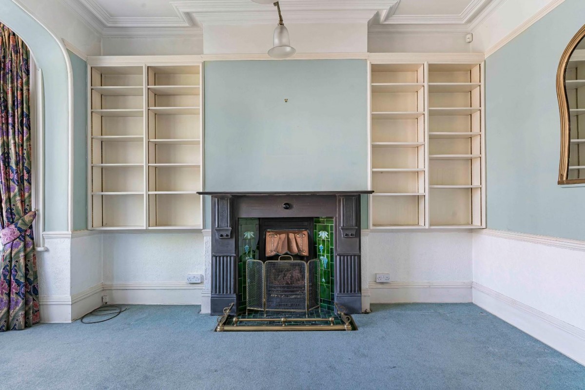 Woodwarde Road, London