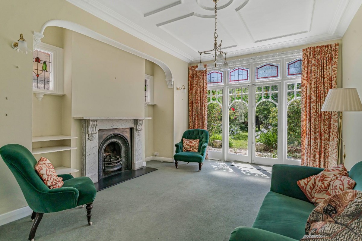 Woodwarde Road, London