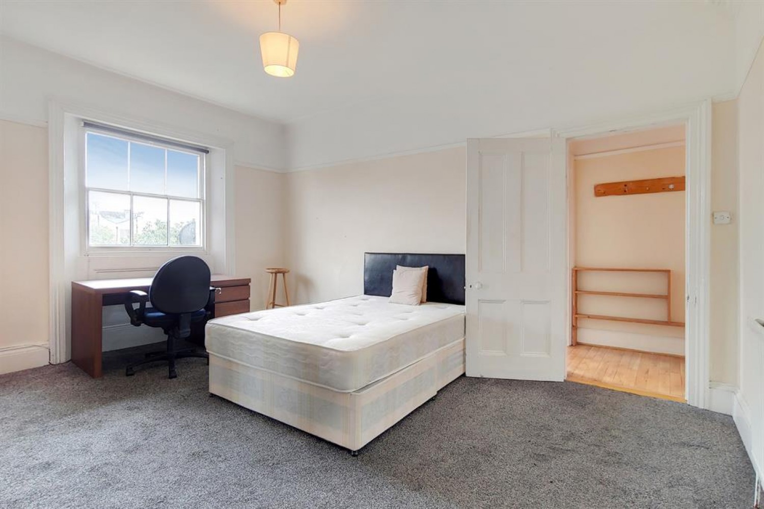 Camden Road, London NW1 9AB