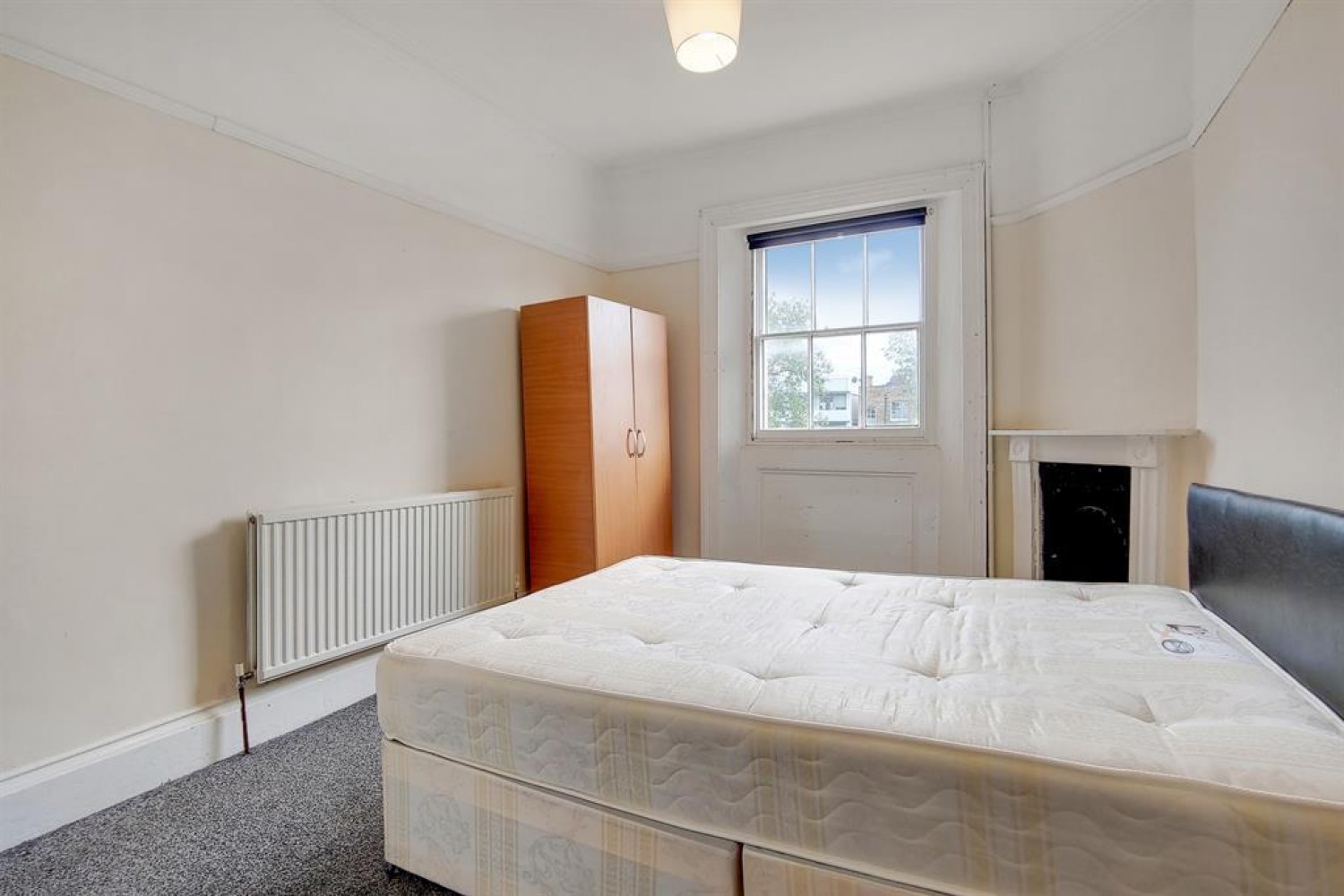 Camden Road, London NW1 9AB