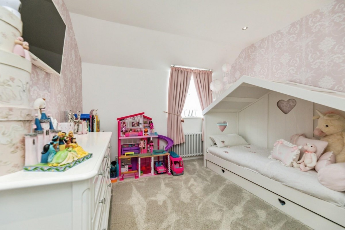 Stephen Drive, Grenoside, Sheffield, S35 8QY