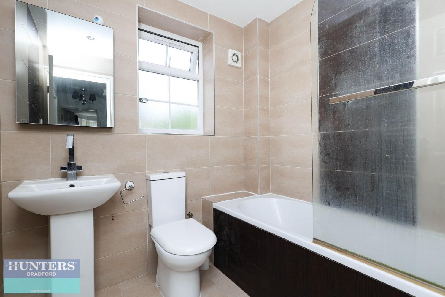 Lingwood Gardens Girlington, Bradford, West Yorkshire, BD8 9NY