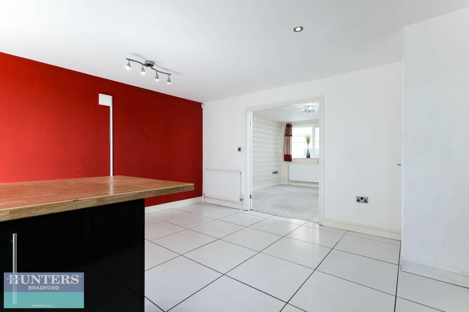 Lingwood Gardens Girlington, Bradford, West Yorkshire, BD8 9NY