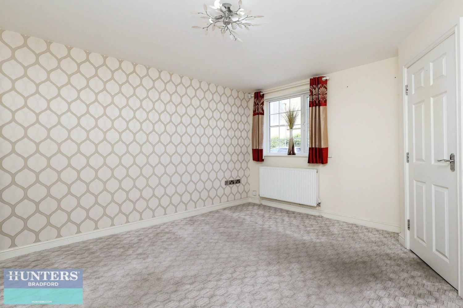 Lingwood Gardens Girlington, Bradford, West Yorkshire, BD8 9NY