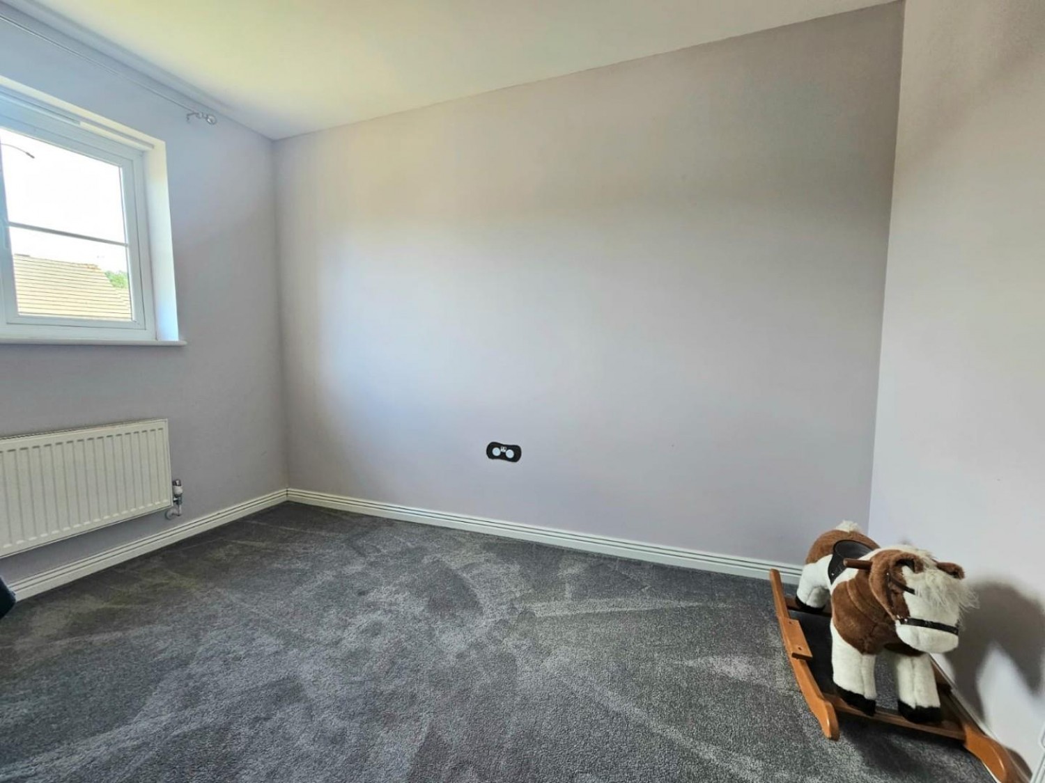 Caswell Mews, Dursley