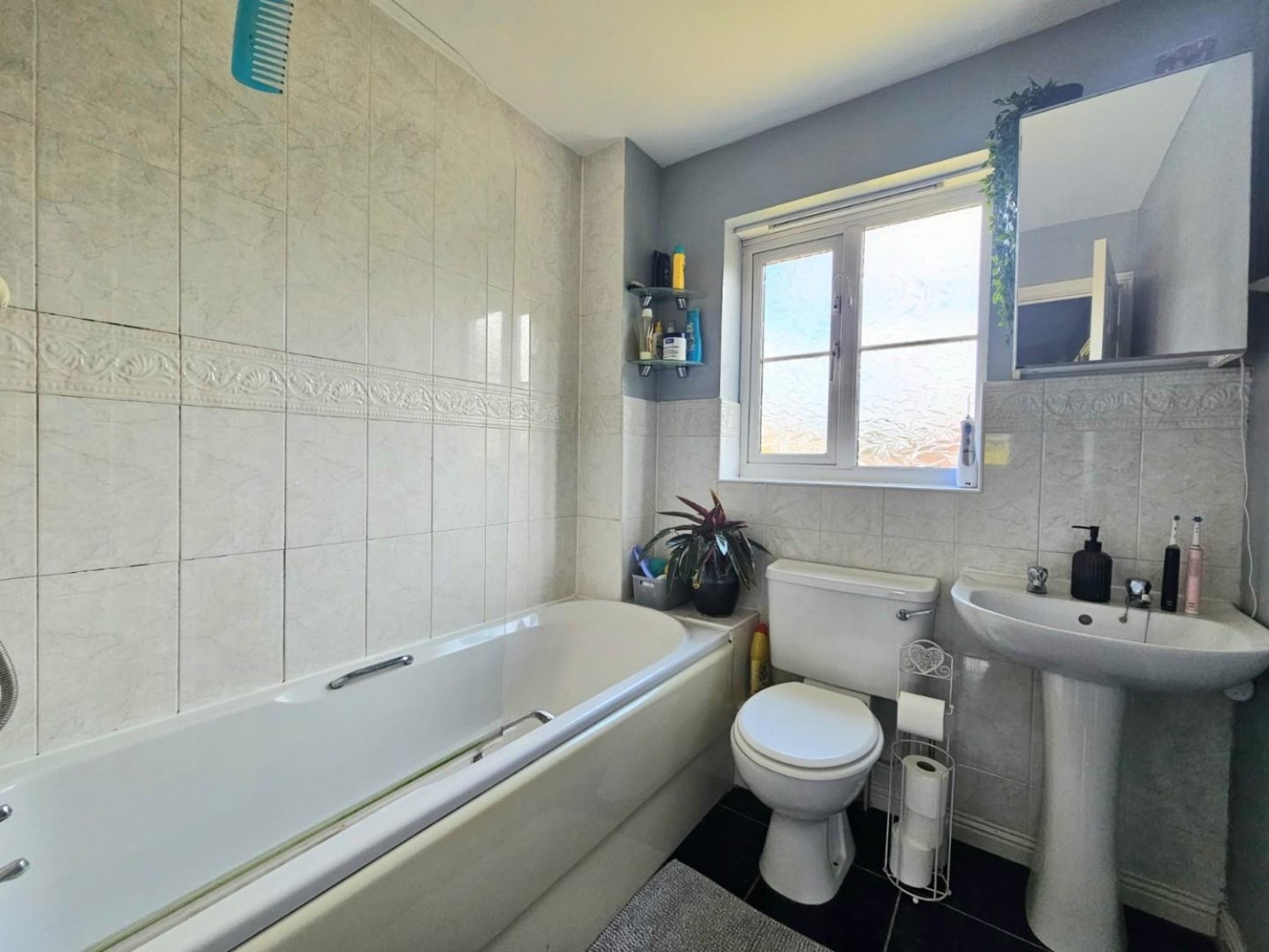 Caswell Mews, Dursley