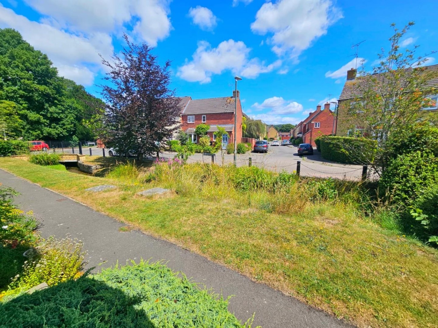 Caswell Mews, Dursley