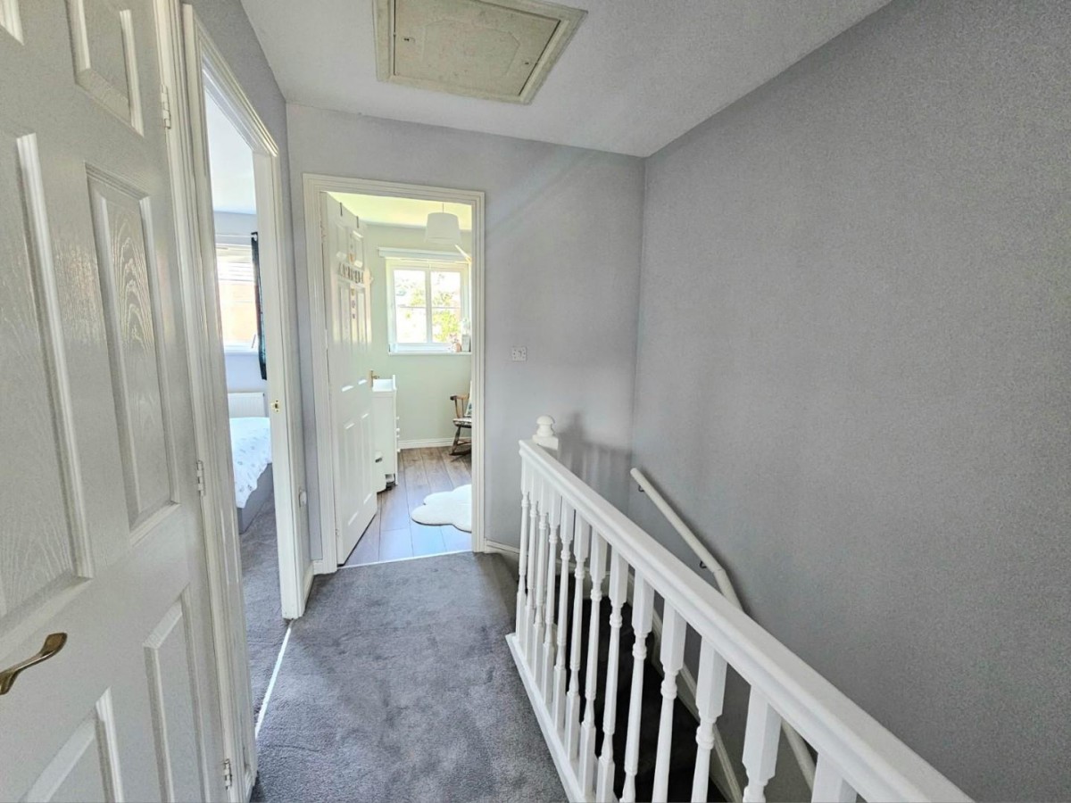 Caswell Mews, Dursley