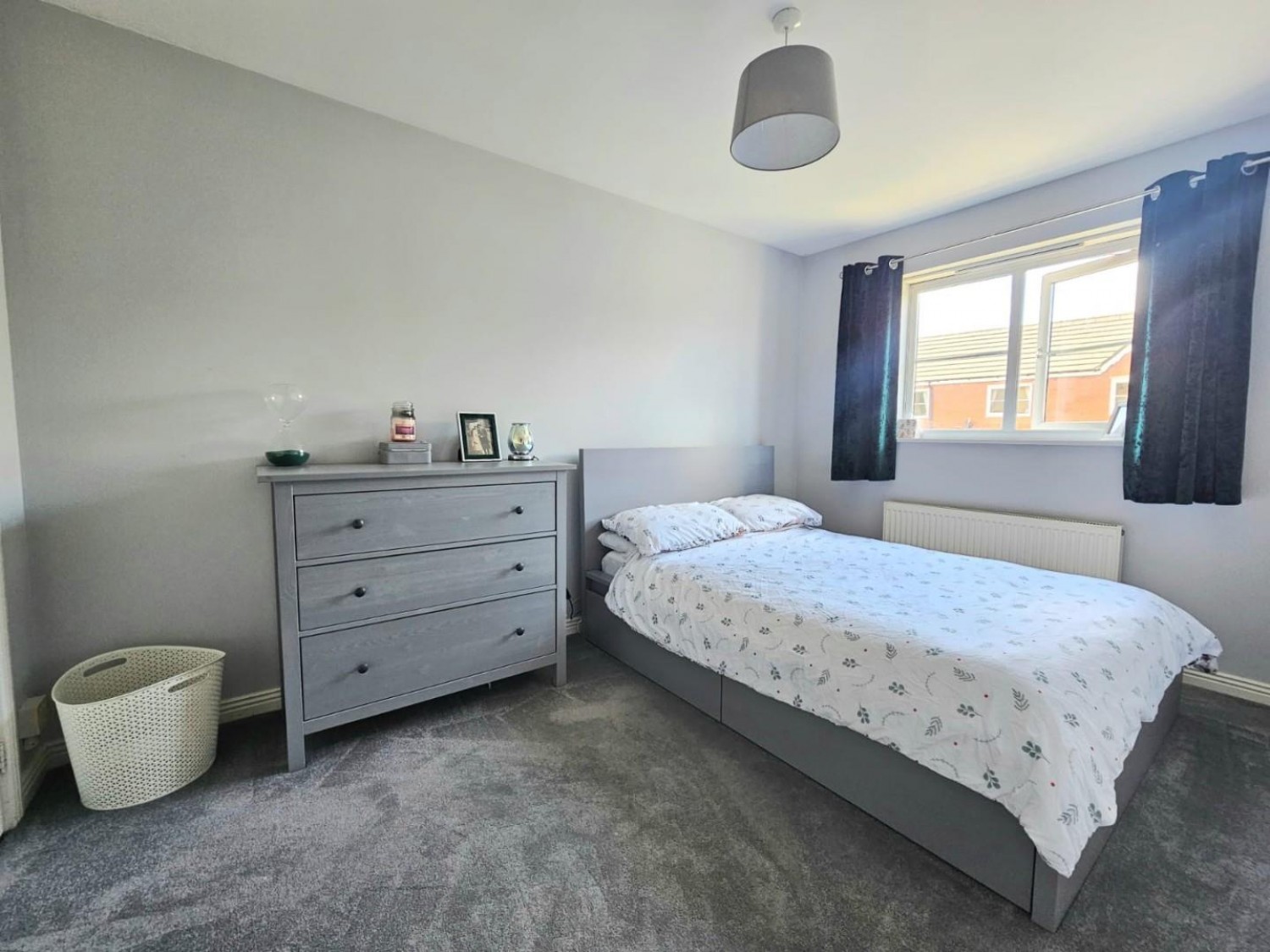 Caswell Mews, Dursley