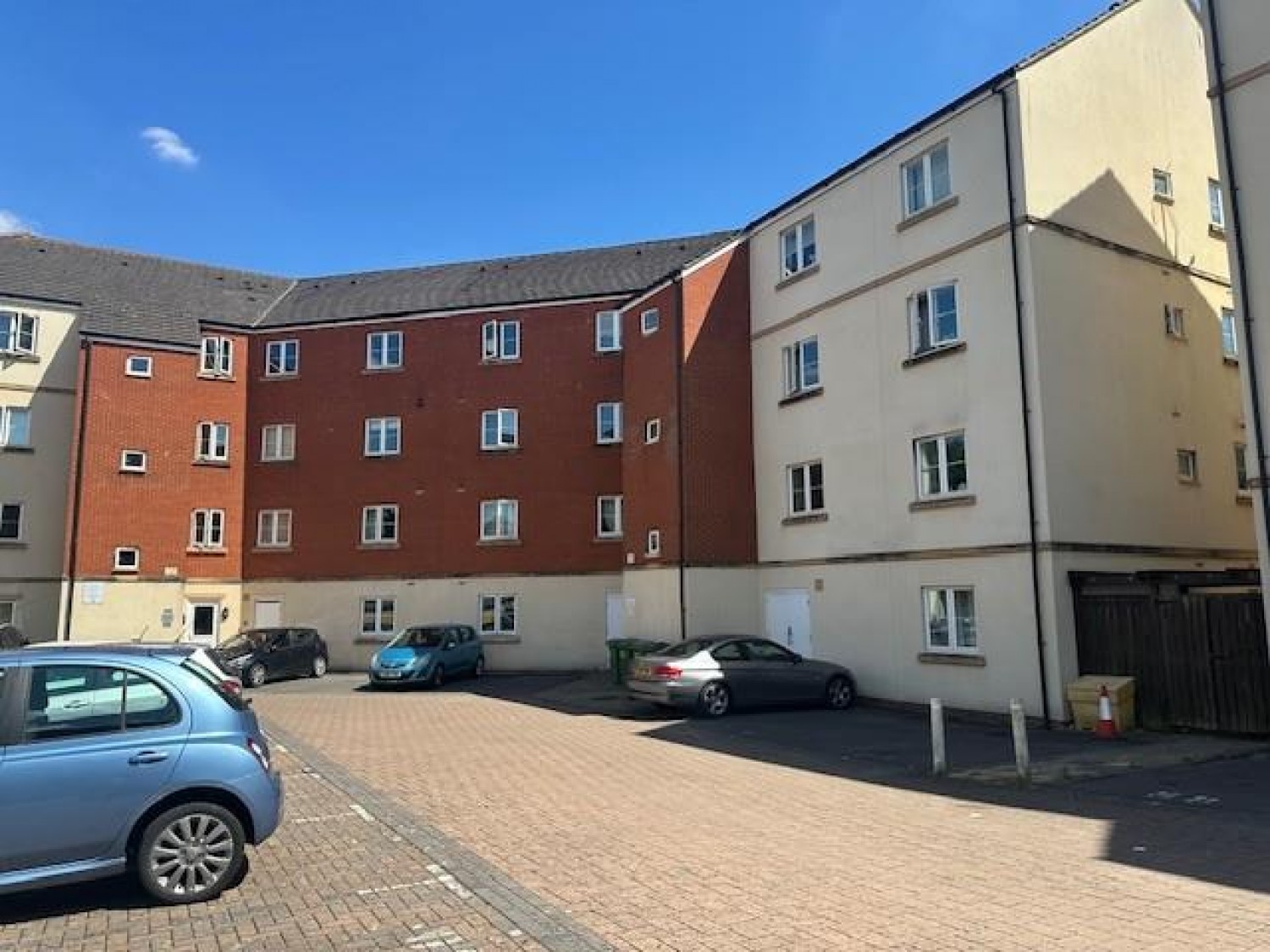 Arnold Road, Mangotsfield, Bristol, BS16 9LB