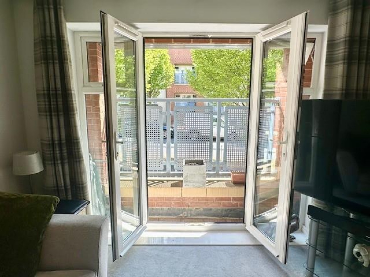 Arnold Road, Mangotsfield, Bristol, BS16 9LB