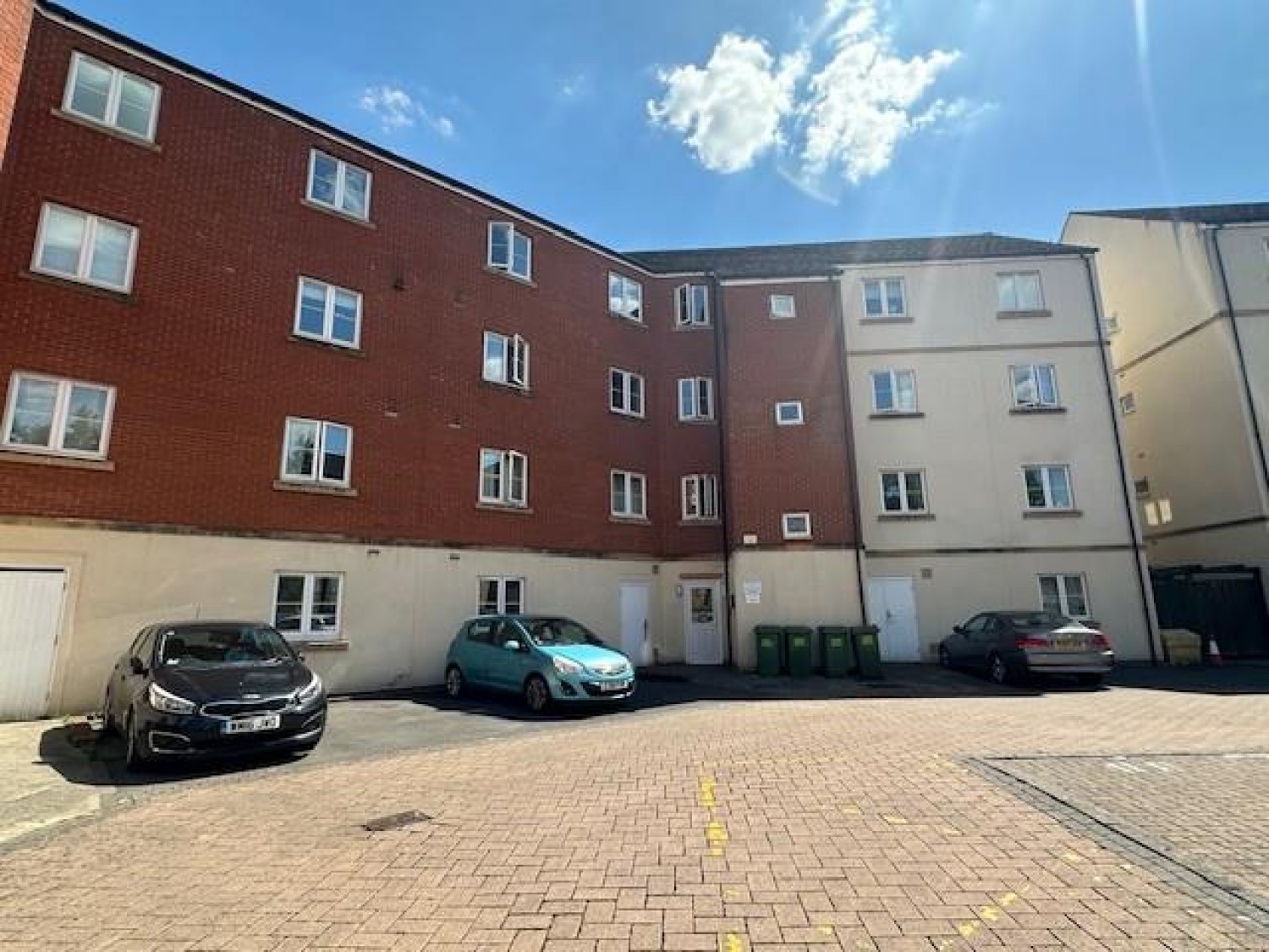 Arnold Road, Mangotsfield, Bristol, BS16 9LB