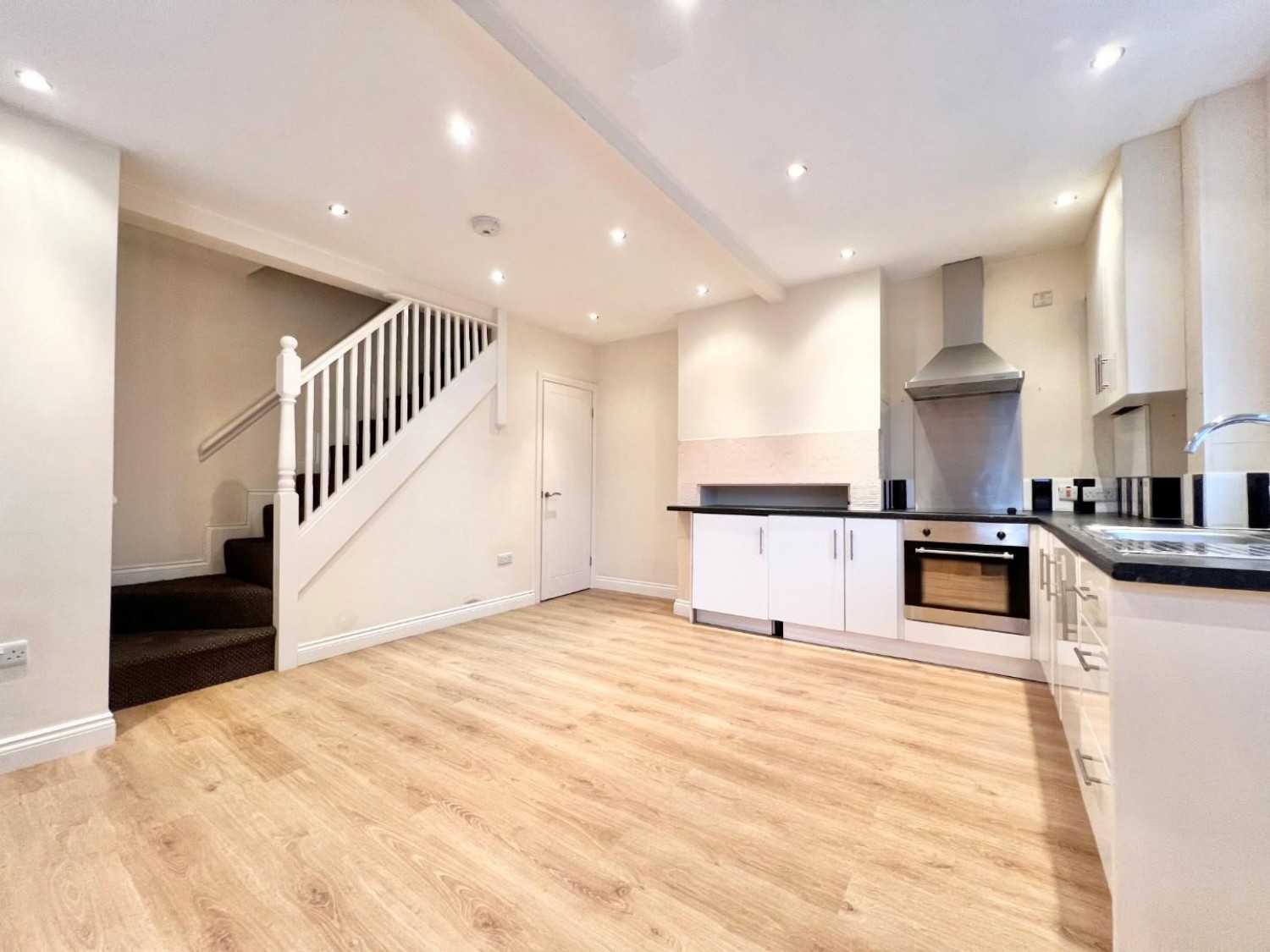 Cawthorne Road, Barugh Green, Barnsley, S75 1LQ