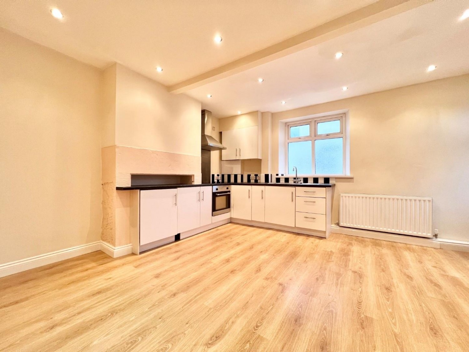 Cawthorne Road, Barugh Green, Barnsley, S75 1LQ