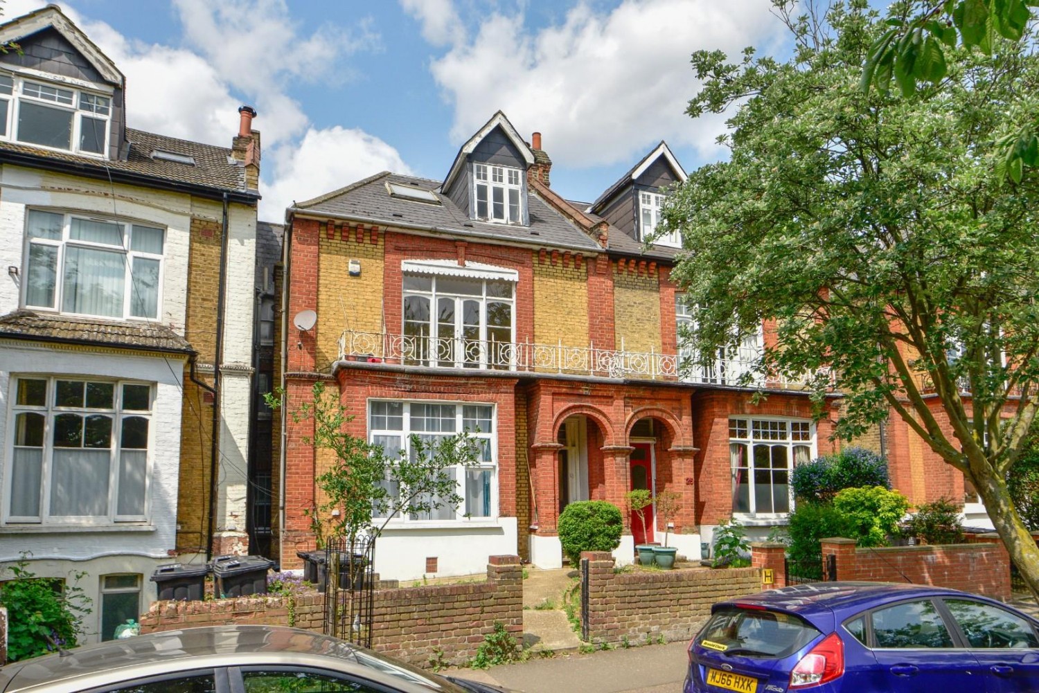 West bank, London, N16