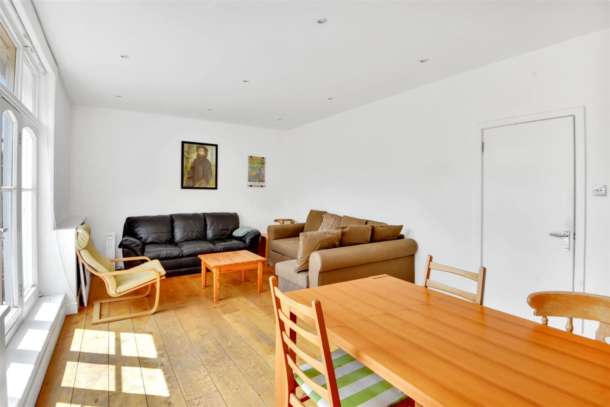 West bank, London, N16