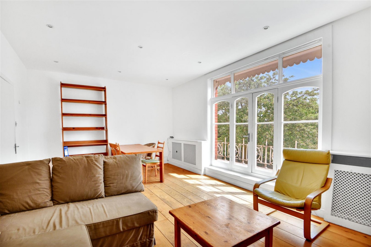 West bank, London, N16