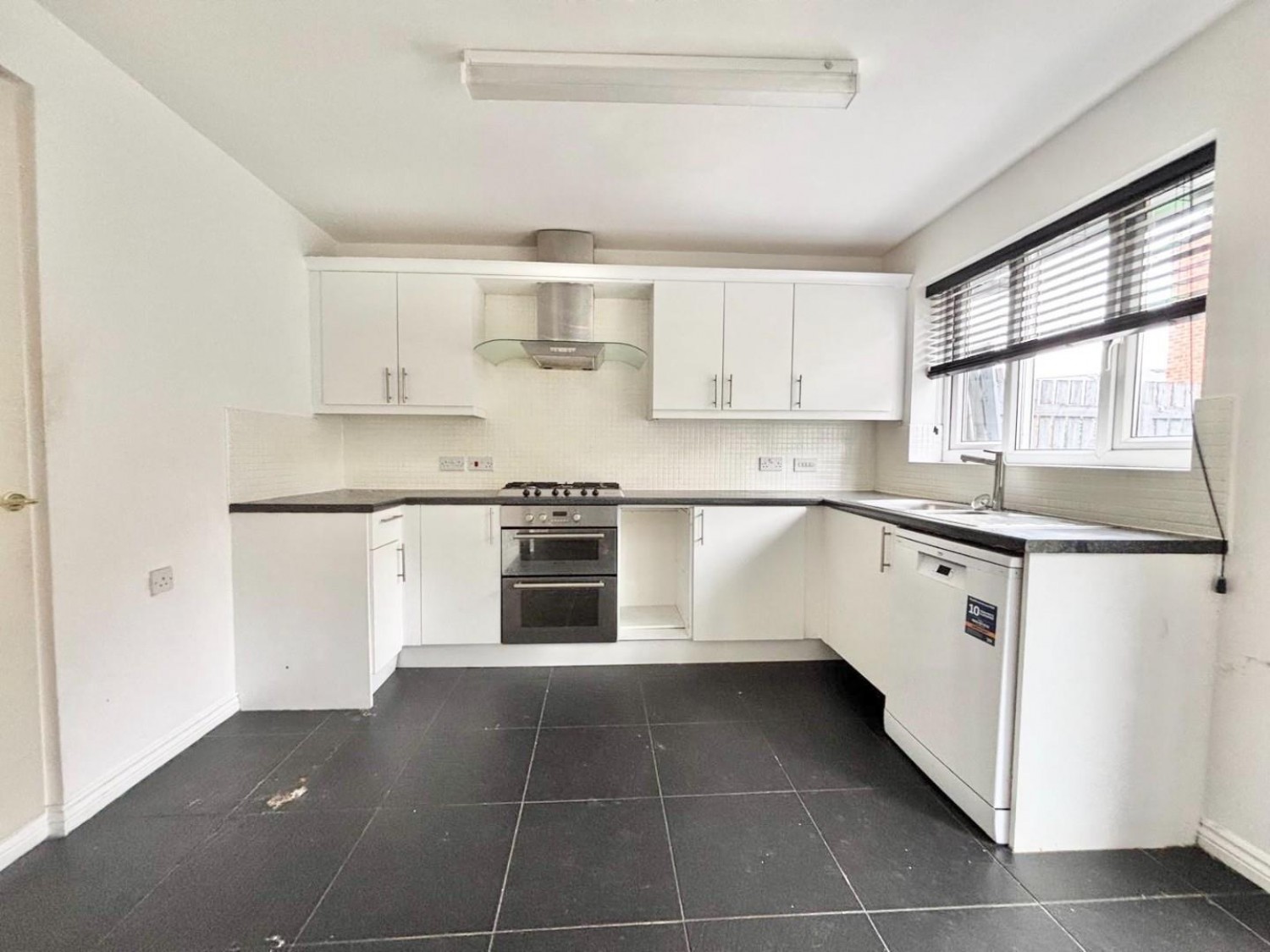 4 bedroom House for sale in Tuscany Gardens, Barnsley