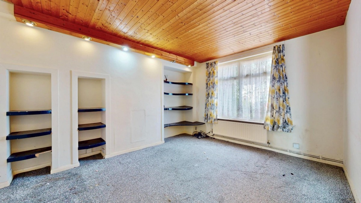 David Road, Dagenham, RM8