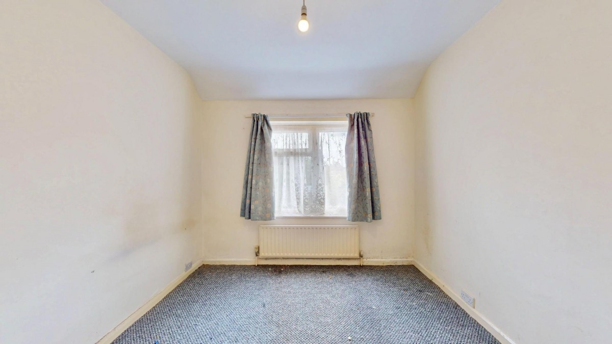 David Road, Dagenham, RM8