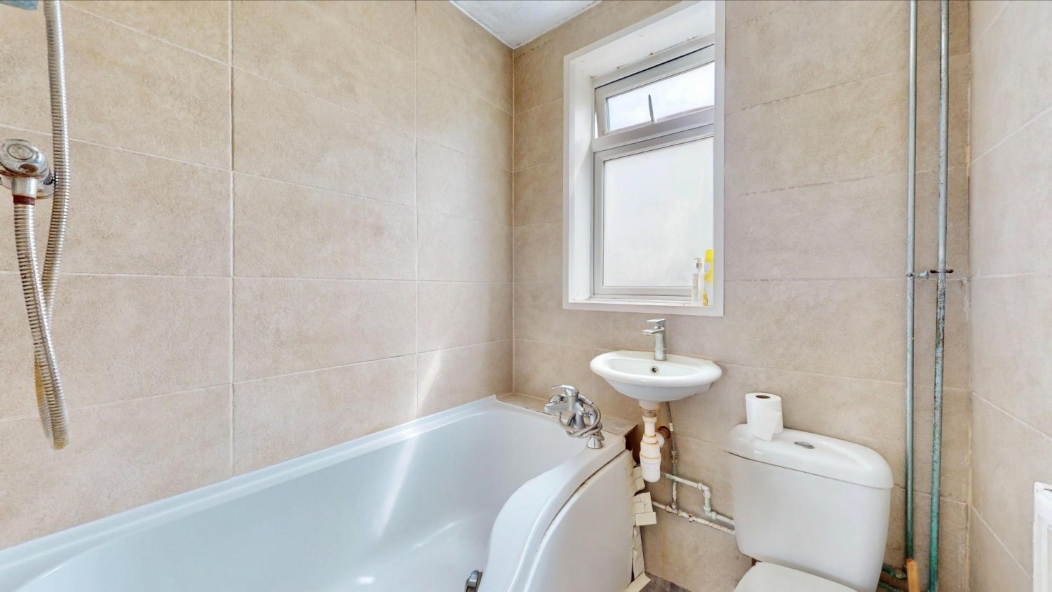 David Road, Dagenham, RM8