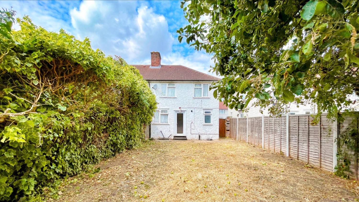 David Road, Dagenham, RM8