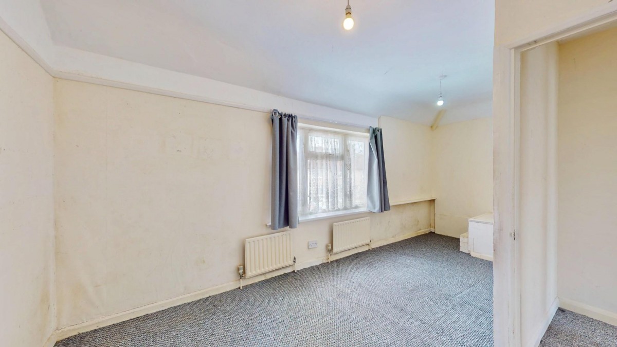 David Road, Dagenham, RM8