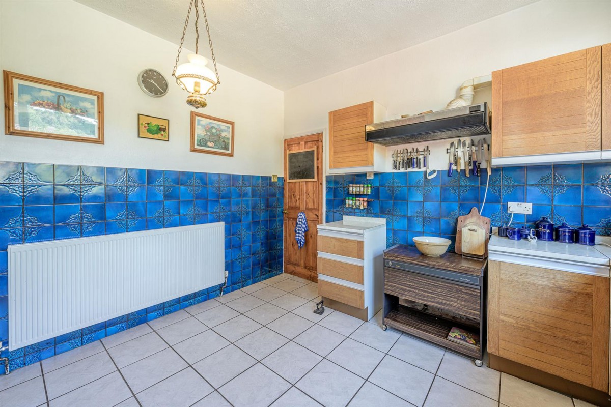 Enville Road, Kinver, DY7 6AB