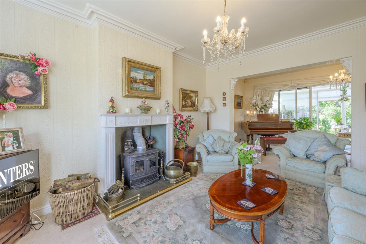 Enville Road, Kinver, DY7 6AB