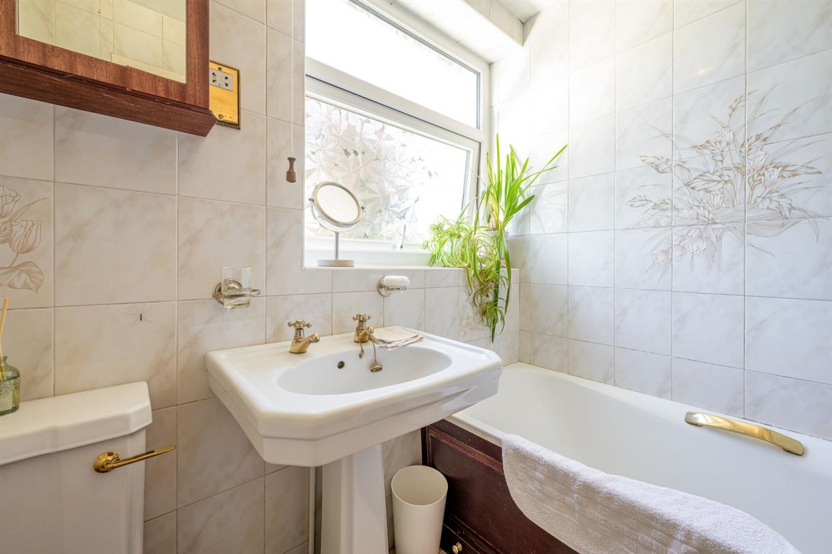 Enville Road, Kinver, DY7 6AB