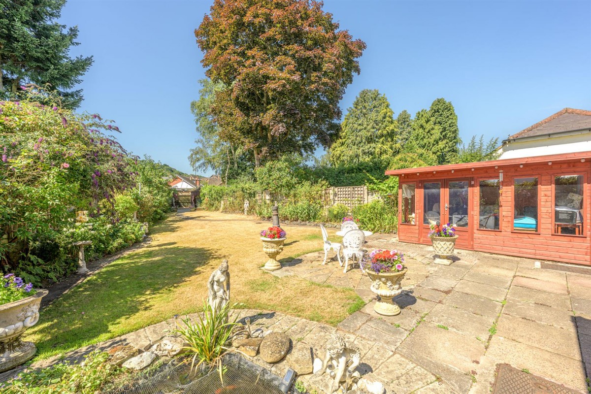 Enville Road, Kinver, DY7 6AB