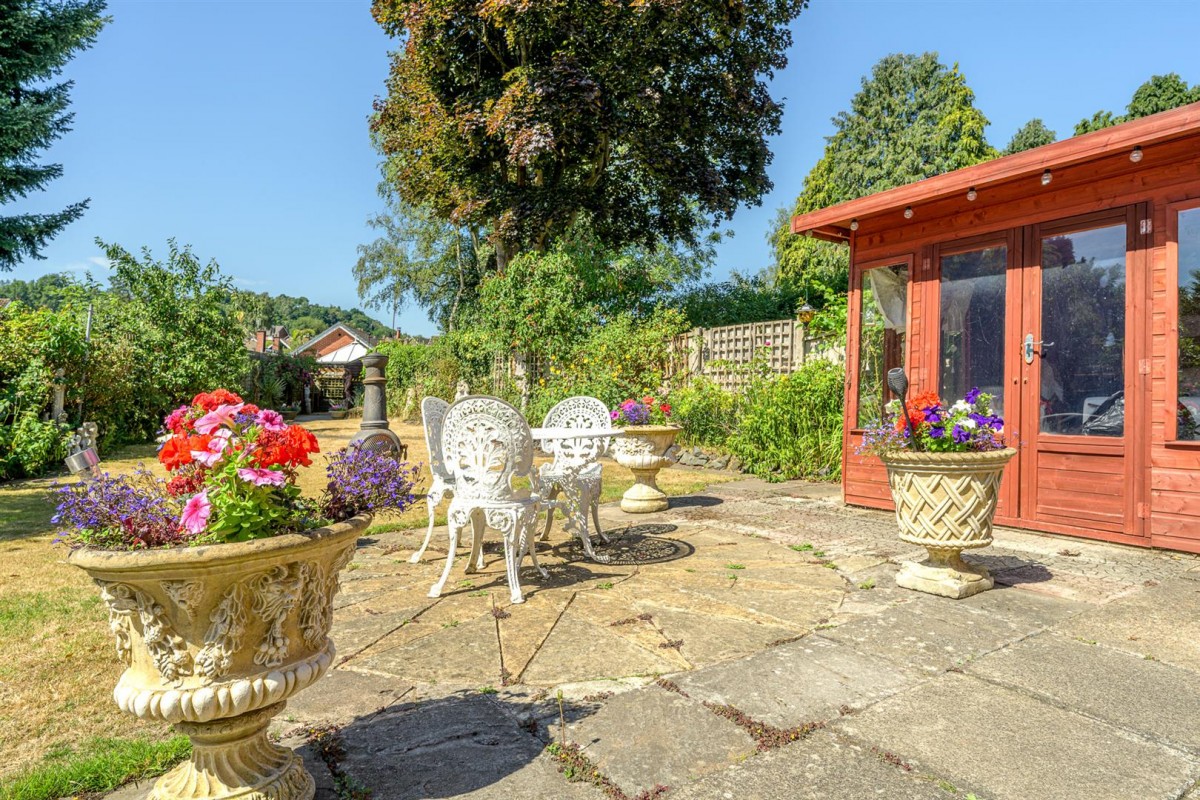 Enville Road, Kinver, DY7 6AB