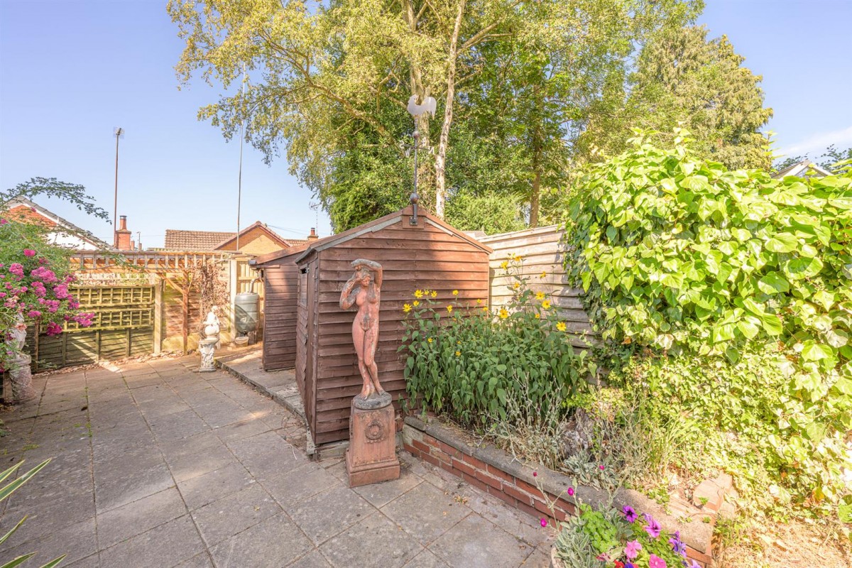 Enville Road, Kinver, DY7 6AB