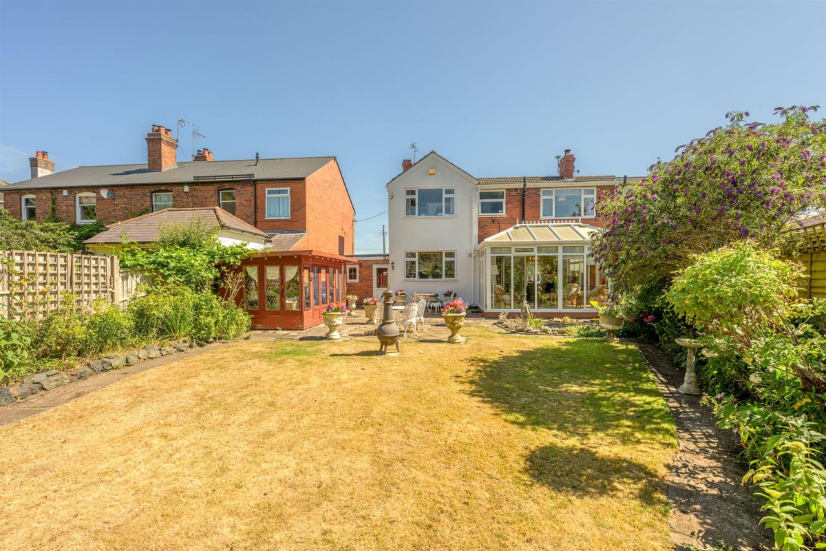 Enville Road, Kinver, DY7 6AB