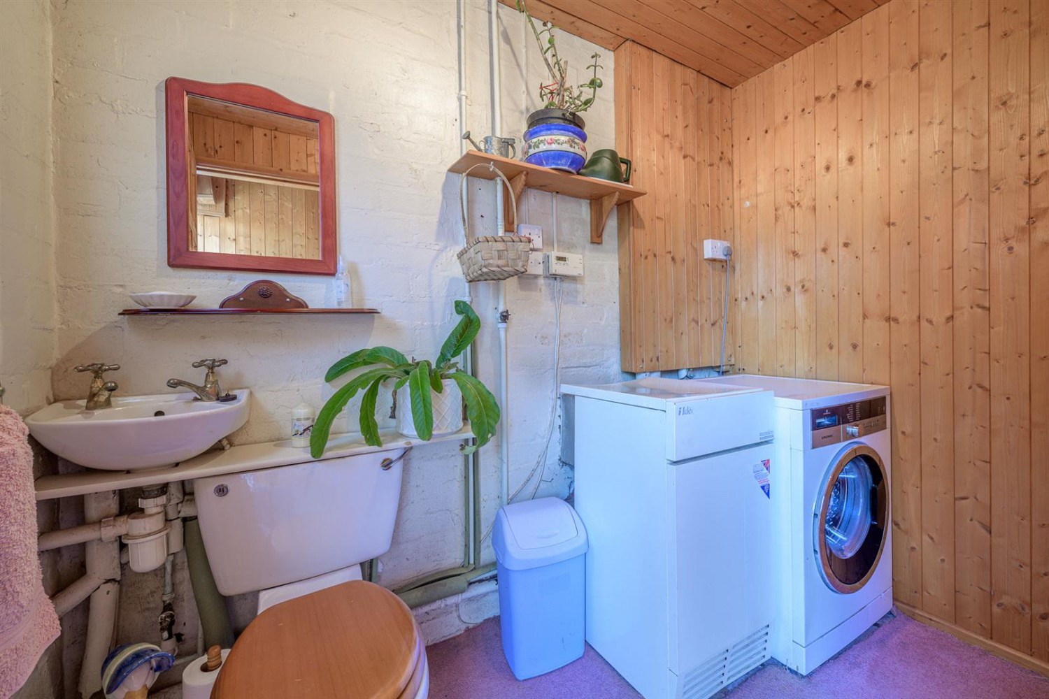 Enville Road, Kinver, DY7 6AB