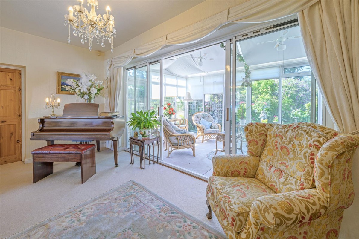 Enville Road, Kinver, DY7 6AB