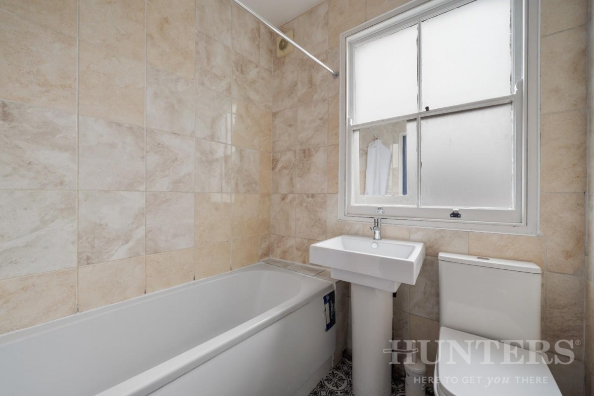 Fairbourne Road, London, N17 6TP