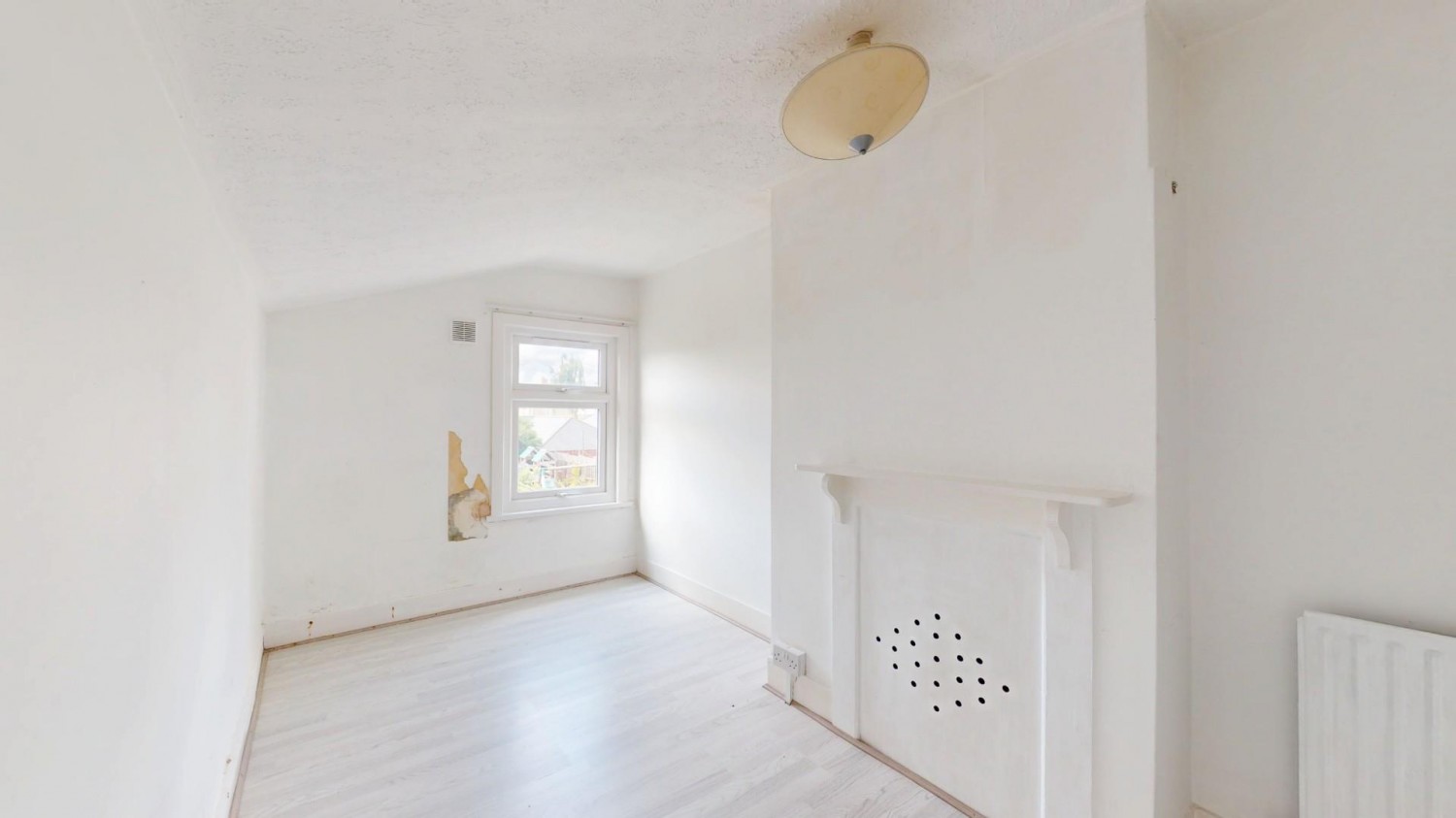 Dover Road, Northfleet, Gravesend, DA11