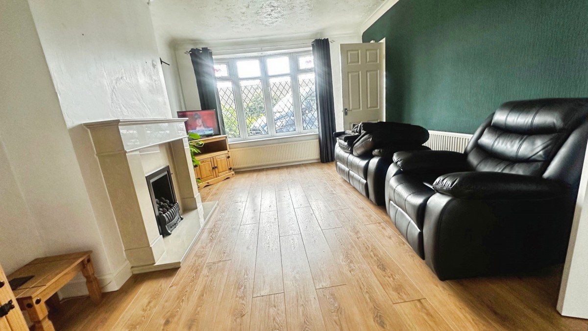 Broughton Avenue, Lowton
