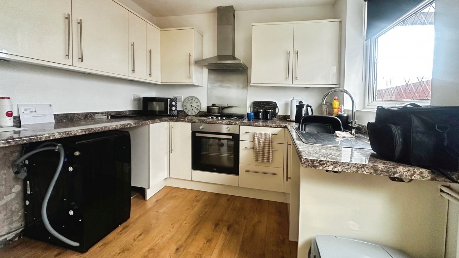 Broughton Avenue, Lowton