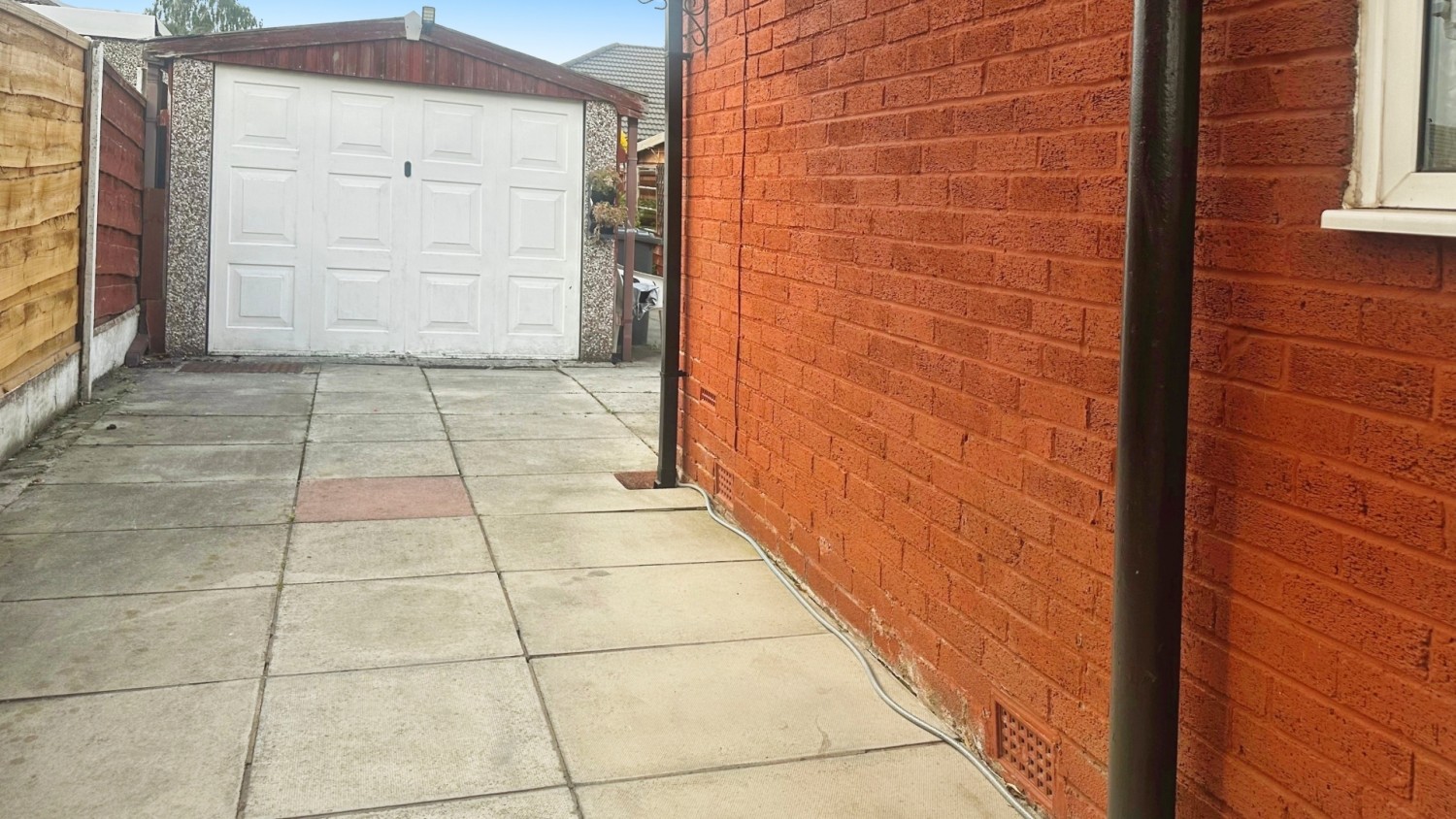 Broughton Avenue, Lowton