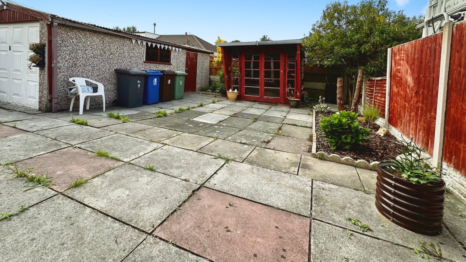 Broughton Avenue, Lowton