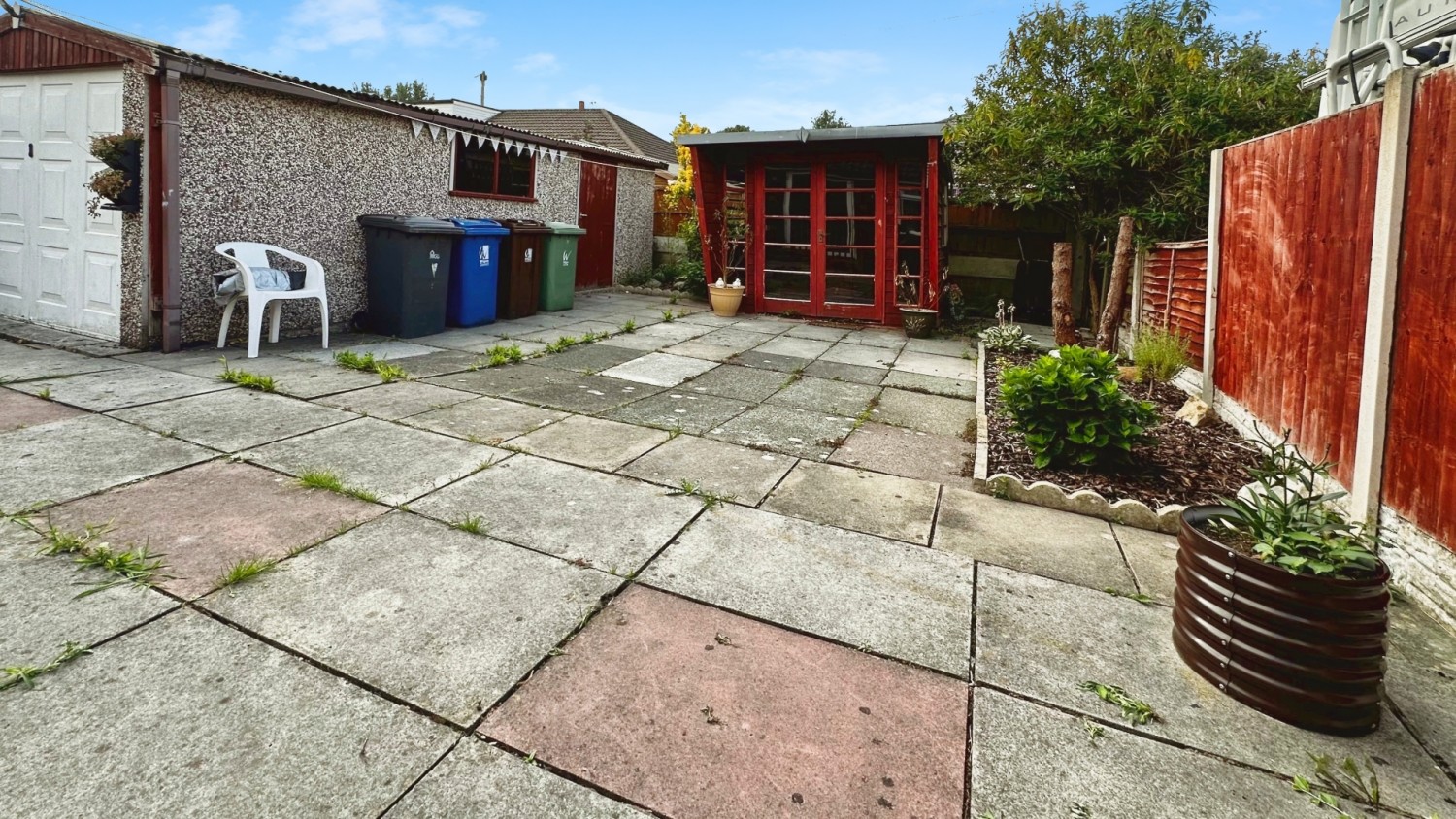 Broughton Avenue, Lowton