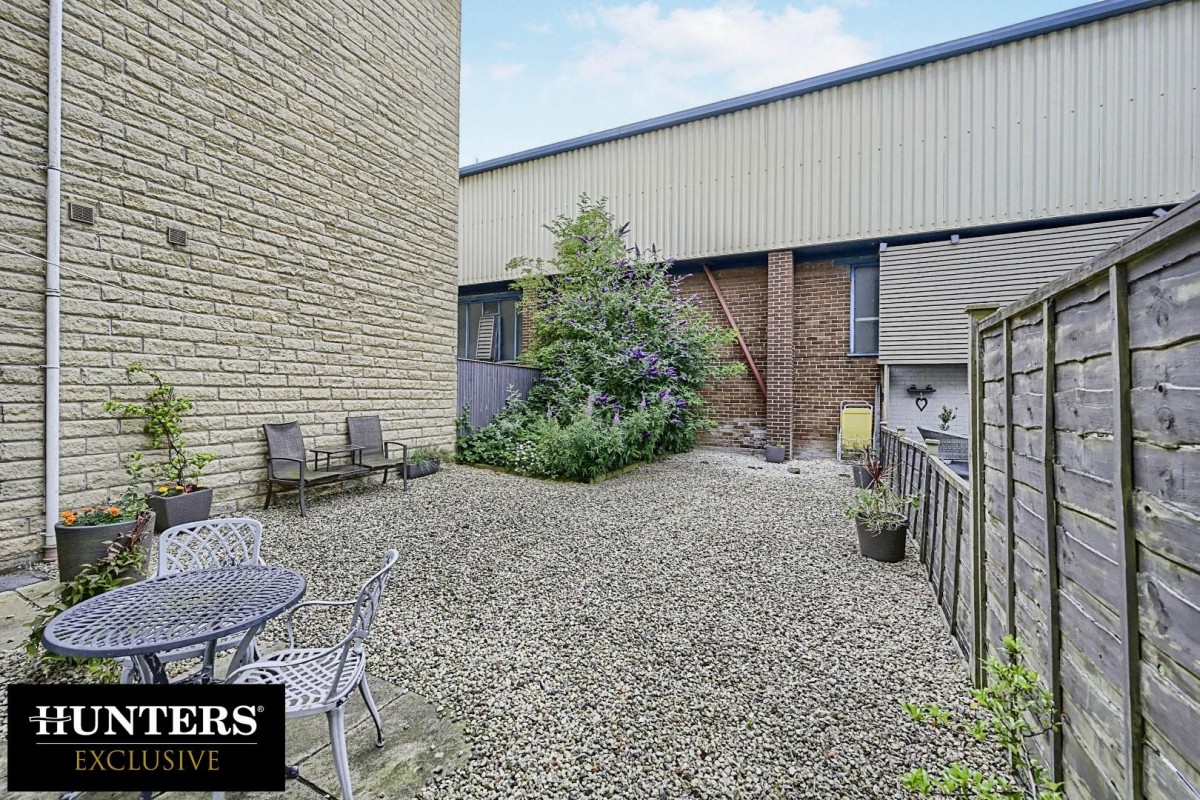 Cavendish Approach Drighlington, Bradford, West Yorkshire, BD11 1DB