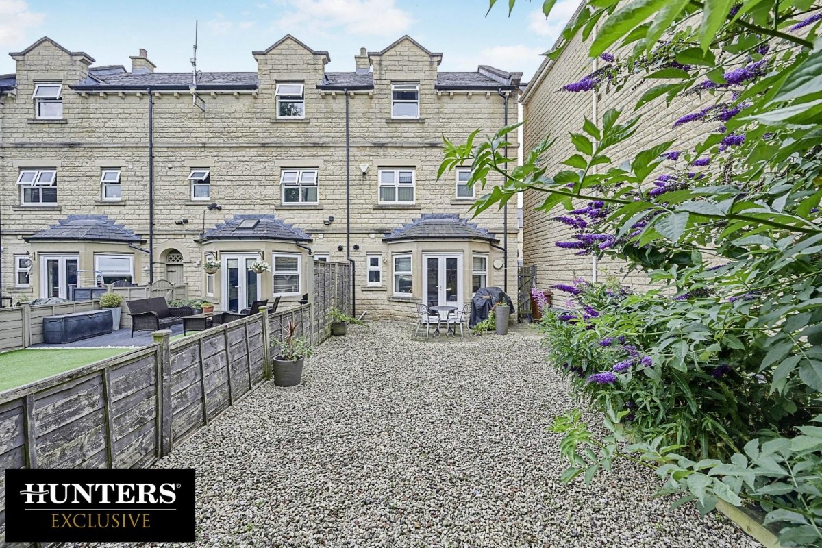 Cavendish Approach Drighlington, Bradford, West Yorkshire, BD11 1DB